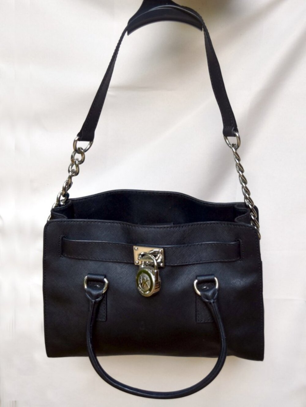 MICHAEL KORS Hamilton Medium Satchel Black Leather Silver Chain MK Lock